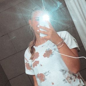 Meet your Posher, Maegan